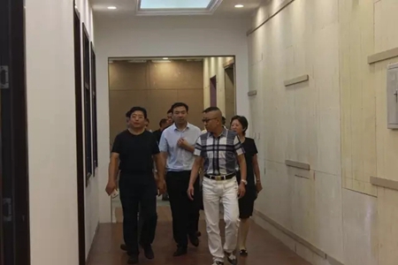 新乡市市政府领导一行莅临欧迪雅参观指导工作！