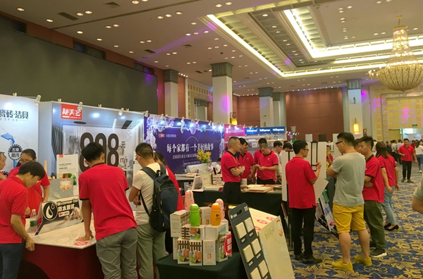 天猫家装助力靓家居“家服务中心”上线，探索家装新零售模式！