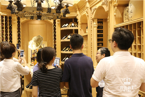 寻灵感，探实木：宫廷爵士马会店设计师带你放飞心灵