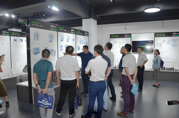 欧派克：中国家居五金团体标准《家居五金 移门滑轮系统》通过专家审查
