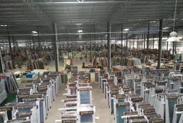 佰斯顿门窗5万余平米新厂全面投入运营 佰斯顿门窗5万余平米新厂全面投入运营