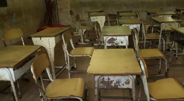 传递爱情暖童心 伟业集团资助山区小学生快乐学习