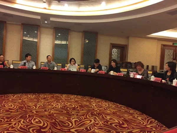 “2017全国门窗业经营风险及对策研习会”暨“千万富翁经销商打造行动”隆重召开 “2017全国门窗业经营风险及对策研习会”暨“千万富翁经销商打造行动”隆重召开