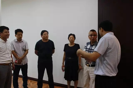 新乡市市政府领导一行莅临欧迪雅参观指导工作！