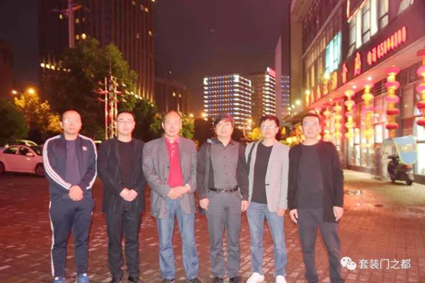 重庆木门“俱乐部”座谈行业供应链资源整合