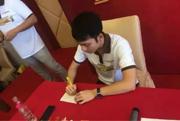 总裁签售会暨2017新品发布，伟昌铝材云南运营中心带你玩转新营销课堂！