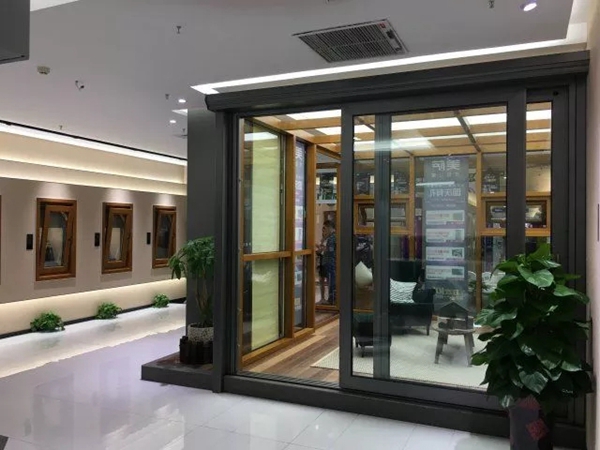 美萨门窗:三店齐开,新形象新气象—全国SI体系面市! 美萨门窗:三店齐开,新形象新气象—全国SI体系面市!