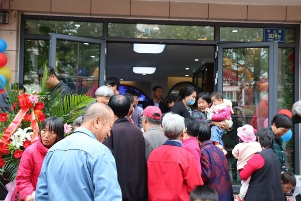 京港亚门窗淄博旗舰店盛大开业