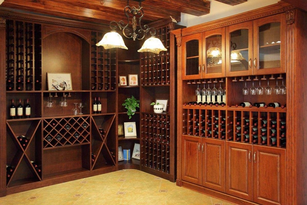 有酒有爱有酒柜 惬意生活你来品味