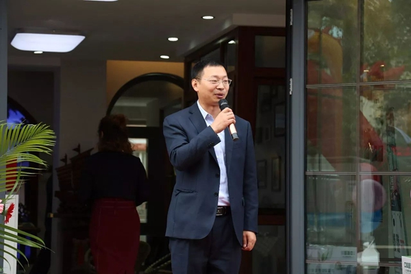 京港亚门窗淄博旗舰店盛大开业