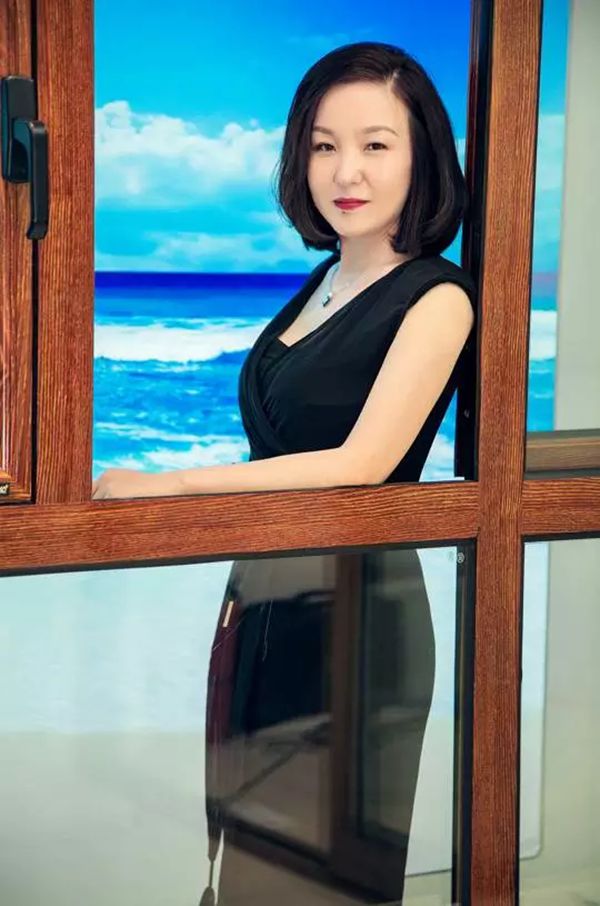 沃伦门窗总经理车晓娜：静，只需一扇门窗 