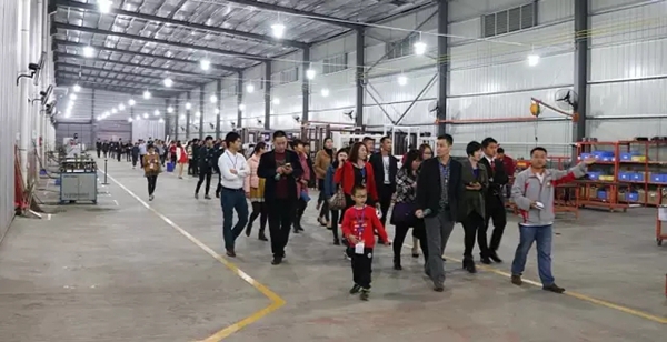  帝奥斯门窗：做门窗用实力说话