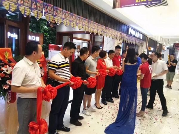 派雅门窗:金秋十月硕果累累,三店齐开,掀起开业潮!更多超级大店火热装修中! 派雅门窗:金秋十月硕果累累,三店齐开,掀起开业潮!更多超级大店火热装修中!