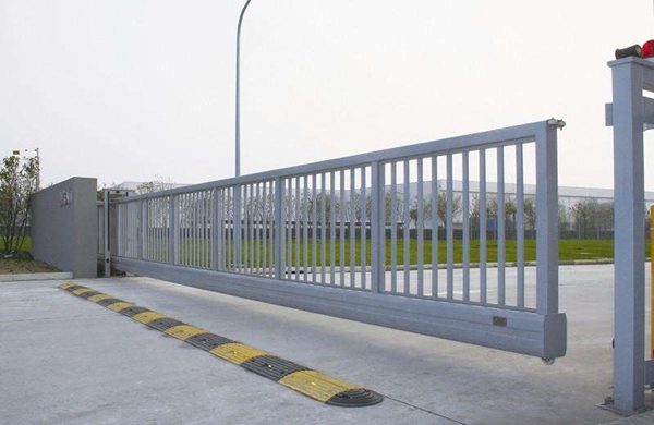 厉害了我的门：悬浮门无轨无轮能悬空