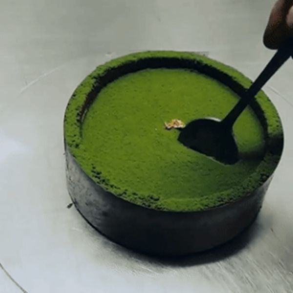 欧神诺陶瓷：不可辜负的美食——辣条、鸡爪、辣椒、香肠糖葫芦...