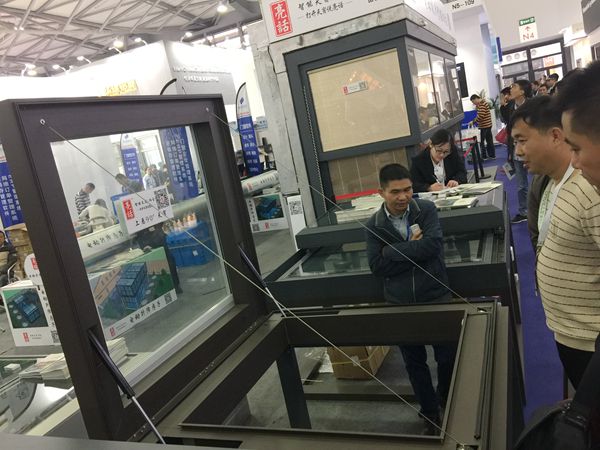 亮话总经理李太福:转型家装市场已成趋势,技术突破成关键 亮话总经理李太福:转型家装市场已成趋势,技术突破成关键