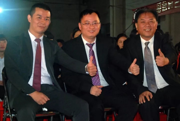 “中国梦•伊盾梦•幸福梦” 气势如虹！伊盾门窗征战2018誓师大会隆重召开！