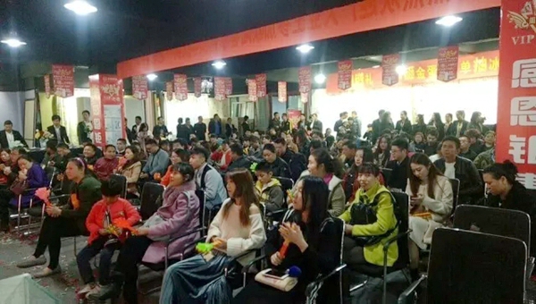 欧陆春秋八周年店庆全城出动,圆满落幕! 欧陆春秋八周年店庆全城出动,圆满落幕!