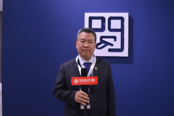 派阁董事长傅海：紧随极简风格潮流，携窄边推拉门亮相幕墙展