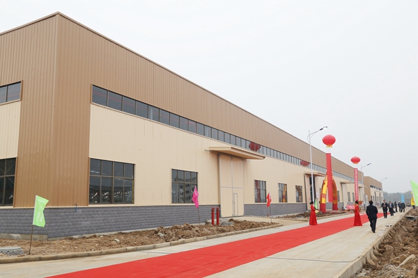 诗尼曼湖北荆门基地顺利试产，品牌“大家居”战略格局渐显！
