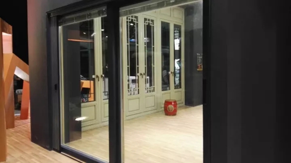 森鹰快讯:FBC中国国际门窗幕墙博览会盛大开幕,森鹰产品惊艳全场 森鹰快讯:FBC中国国际门窗幕墙博览会盛大开幕,森鹰产品惊艳全场