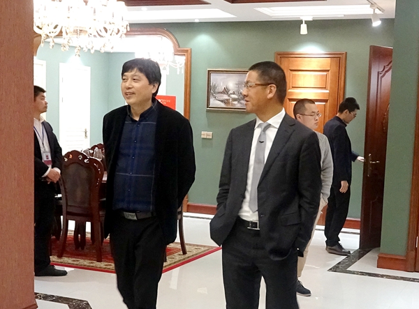 德信控股董事长胡一平带队考察喜盈门洽谈项目合作 德信控股董事长胡一平带队考察喜盈门洽谈项目合作