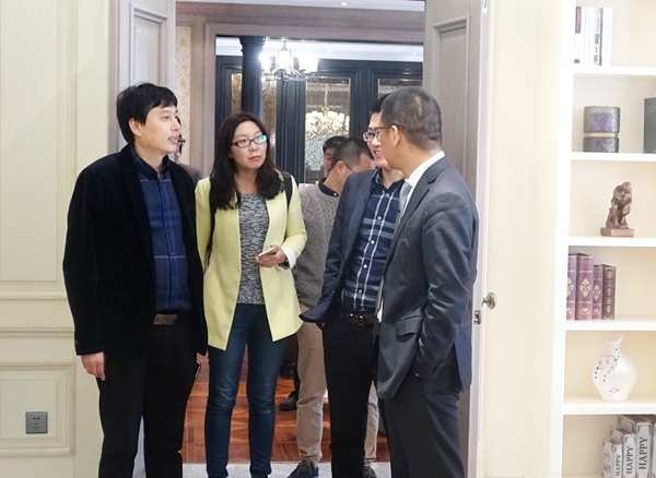 德信控股董事长胡一平带队考察喜盈门洽谈项目合作 德信控股董事长胡一平带队考察喜盈门洽谈项目合作