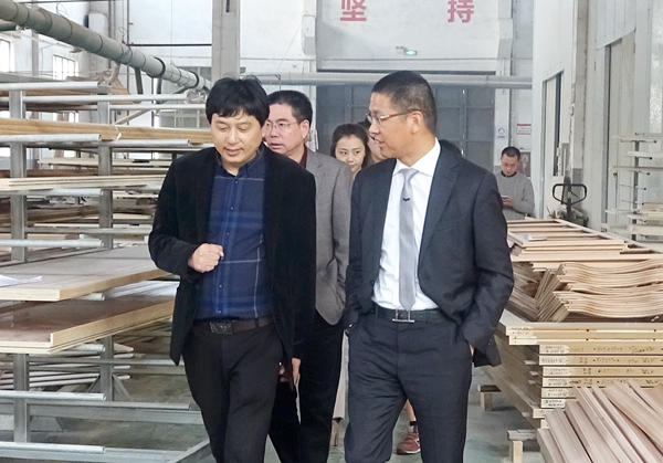 德信控股董事长胡一平带队考察喜盈门洽谈项目合作 德信控股董事长胡一平带队考察喜盈门洽谈项目合作