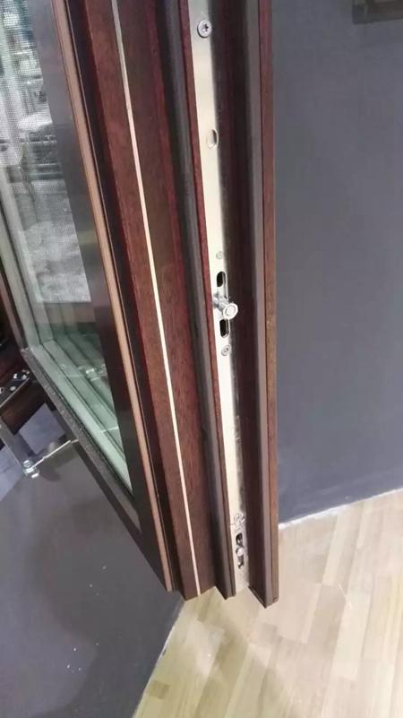 森鹰快讯:FBC中国国际门窗幕墙博览会盛大开幕,森鹰产品惊艳全场 森鹰快讯:FBC中国国际门窗幕墙博览会盛大开幕,森鹰产品惊艳全场