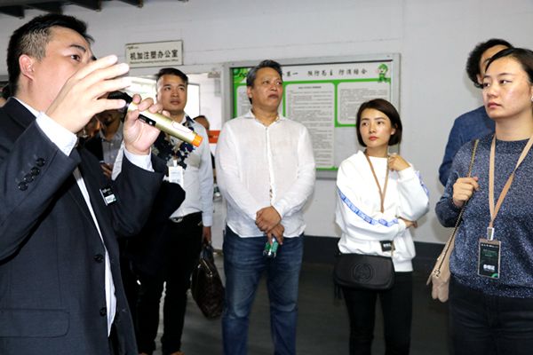  欧派克＆世界名师会共同举办第五届新亚洲生活方式艺术在东论坛