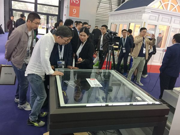 亮话总经理李太福:转型家装市场已成趋势,技术突破成关键 亮话总经理李太福:转型家装市场已成趋势,技术突破成关键
