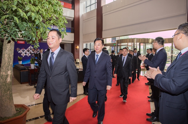 大王椰板材打造更强命运组合,迈向更加精细化经营 大王椰板材打造更强命运组合,迈向更加精细化经营