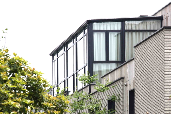 富奥斯门窗阳光房 留住冬日一丝暖阳