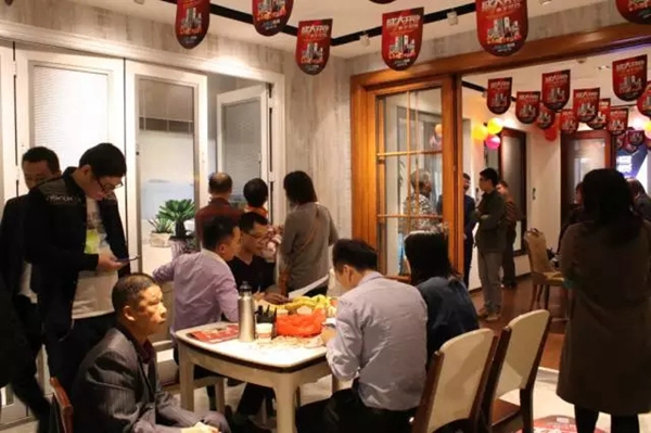  热情燃烧，王者归来：致尚门窗佛山旗舰店盛大开业，掀起抢购热潮！