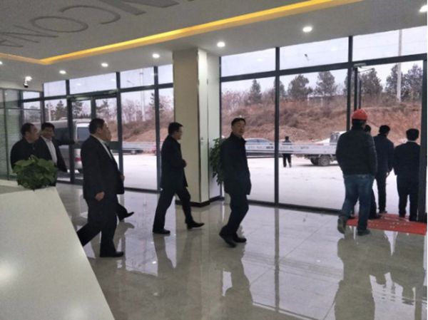临朐县县长刘裕斌、华建集团董事长吴维光先生莅临京港亚参观指导工作！