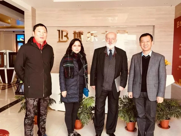法国门窗行业专家哈维先生莅临博乐之星门窗企业参观