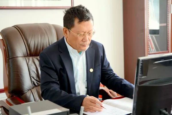 门窗大师—栗建平,匠心研发中国式系统门窗! 门窗大师—栗建平,匠心研发中国式系统门窗!