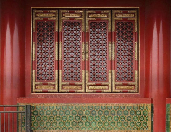 诗尼曼门窗:你见过纸糊的窗户吗? 诗尼曼门窗:你见过纸糊的窗户吗?