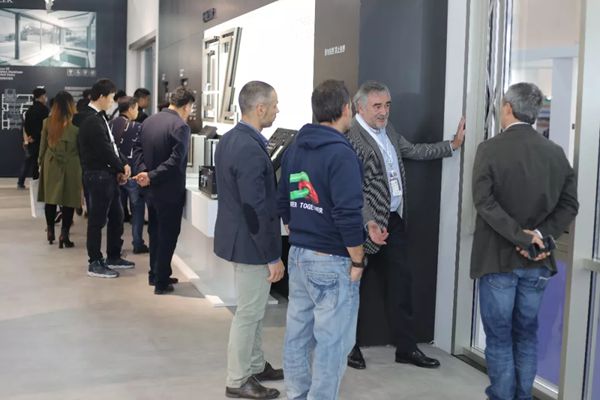 OEZER l“哲见·世界”战略合作伙伴峰会暨新品发布会盛大启幕 OEZER l“哲见·世界”战略合作伙伴峰会暨新品发布会盛大启幕