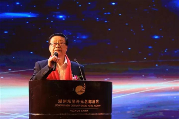 “汇龙涂料杯•环保涂装论坛”闪亮第三届GDCC千人峰会
