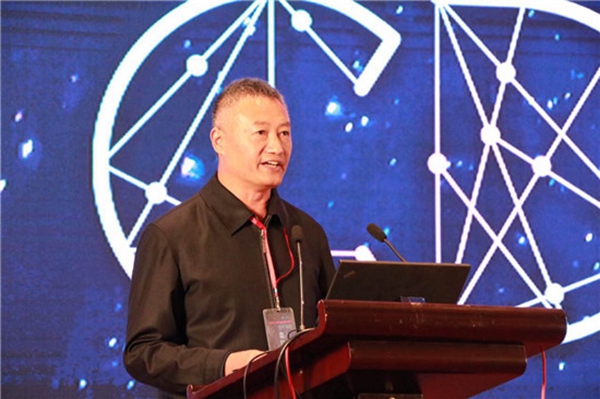 耀东华用科技照亮未来，红棉花因智能而绽放！