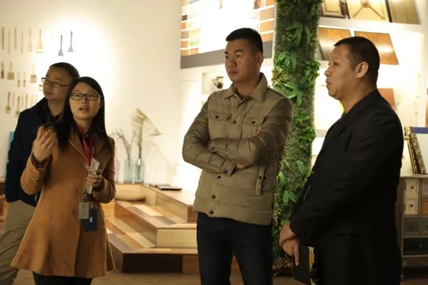 强强联合 共赢未来:华润涂料与林氏木业成功签订战略合作协议 强强联合 共赢未来:华润涂料与林氏木业成功签订战略合作协议