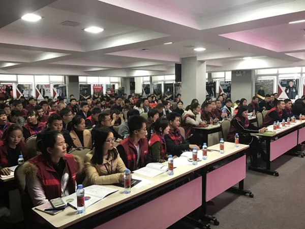 汉森门窗,引领终端:全国巡回终端培训暨产品推广峰会(南昌站) 汉森门窗,引领终端:全国巡回终端培训暨产品推广峰会(南昌站)
