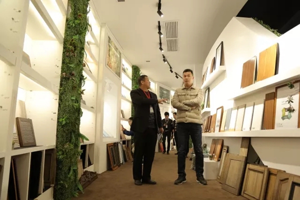 强强联合 共赢未来:华润涂料与林氏木业成功签订战略合作协议 强强联合 共赢未来:华润涂料与林氏木业成功签订战略合作协议