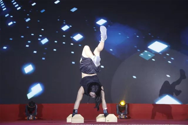 绽放2018，简·爱保罗定制家居2018年春节晚会圆满落幕！