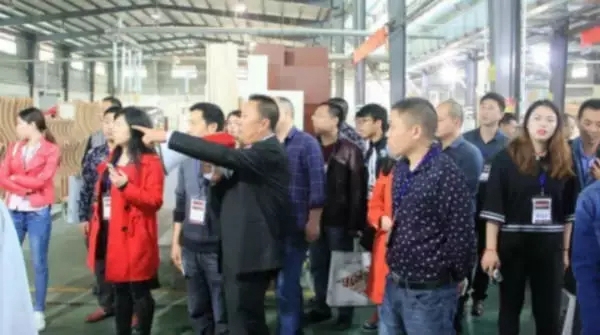 2017伊百丽全屋定制大事记 ： 汇聚点滴，伊路前行！