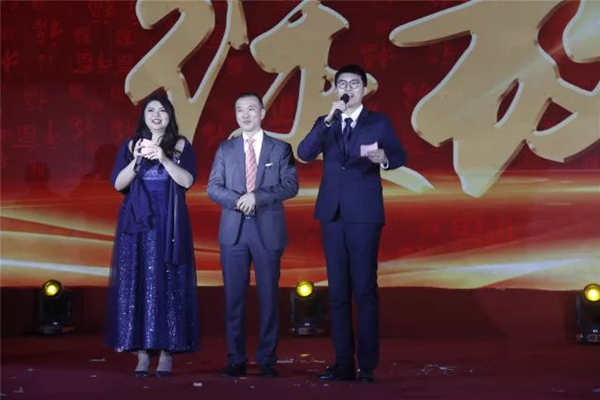 绽放2018，简·爱保罗定制家居2018年春节晚会圆满落幕！