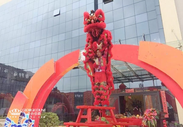 乔治伯爵木门恭祝新帝豪门窗乔迁盛典圆满成功! 乔治伯爵木门恭祝新帝豪门窗乔迁盛典圆满成功!
