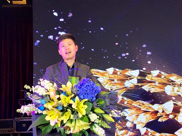 派雅门窗“ 蝶变2018”年度经销商峰会暨与红星美凯龙战盟签约成功! 派雅门窗“ 蝶变2018”年度经销商峰会暨与红星美凯龙战盟签约成功!