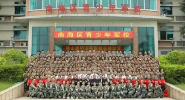 2017伊百丽全屋定制大事记 ： 汇聚点滴，伊路前行！